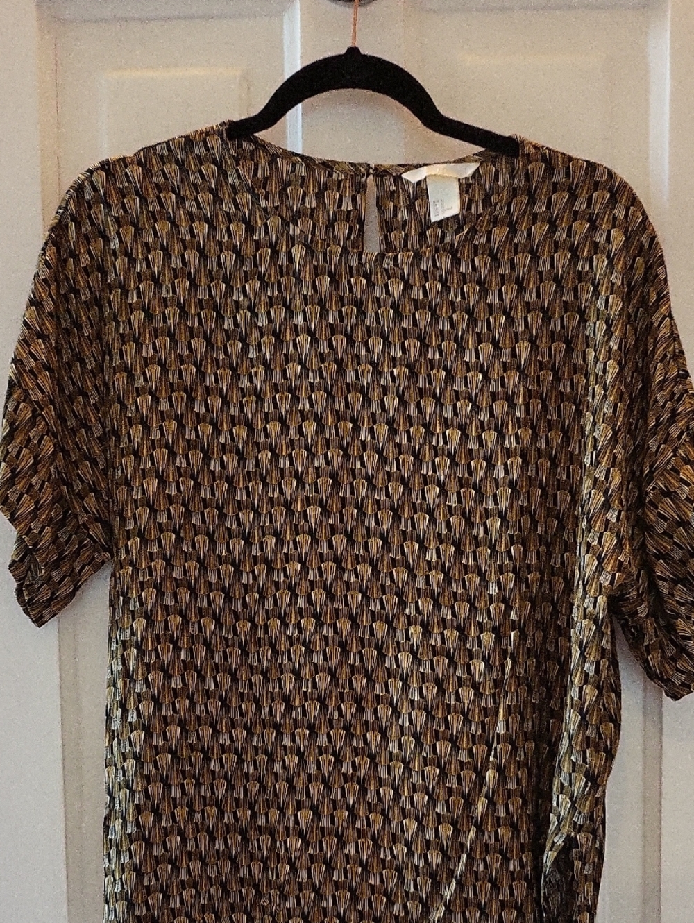 H&M Women's Short-Sleeve Patterned Top in Black and Gold